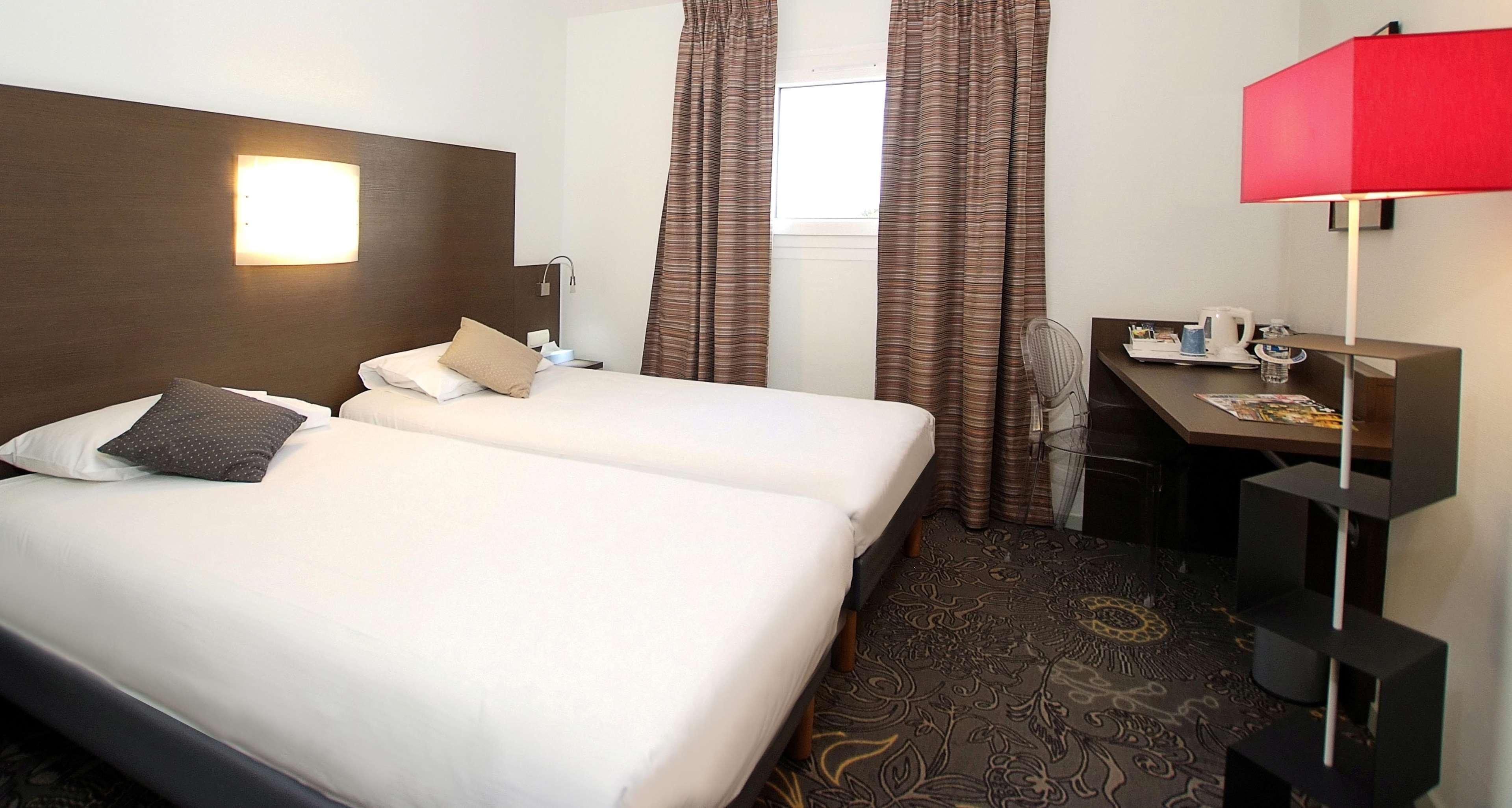 Hotel Kyriad La Rochelle Centre Ville Ngoại thất bức ảnh