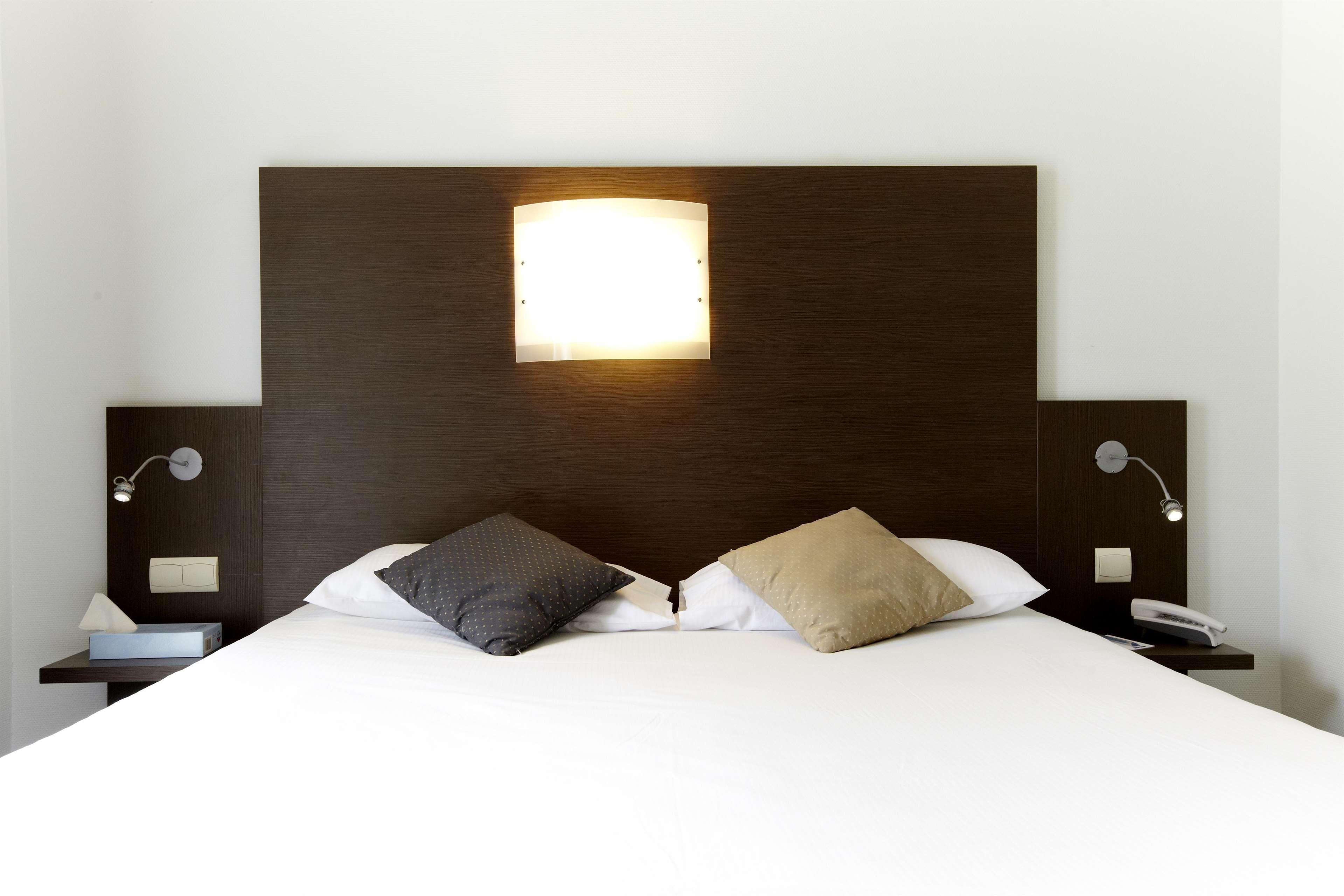 Hotel Kyriad La Rochelle Centre Ville Ngoại thất bức ảnh