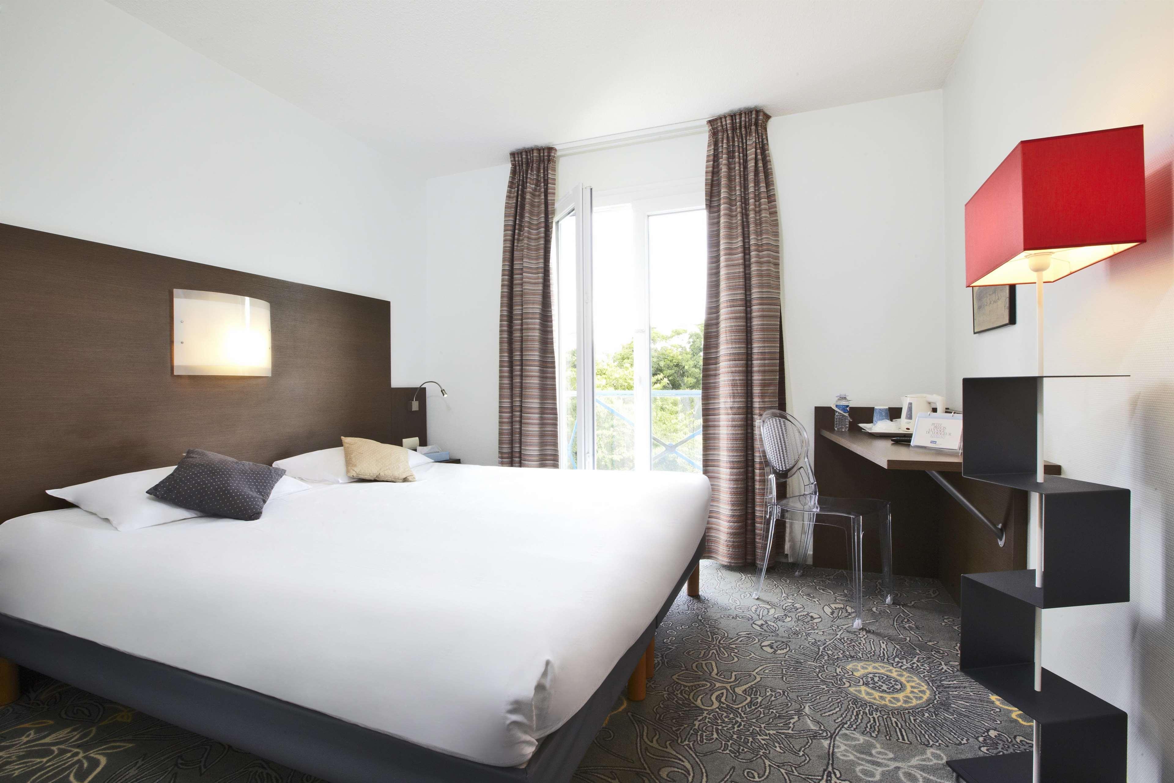 Hotel Kyriad La Rochelle Centre Ville Ngoại thất bức ảnh