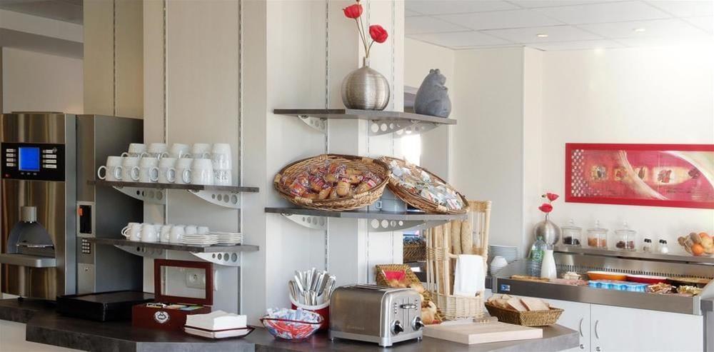 Hotel Kyriad La Rochelle Centre Ville Ngoại thất bức ảnh