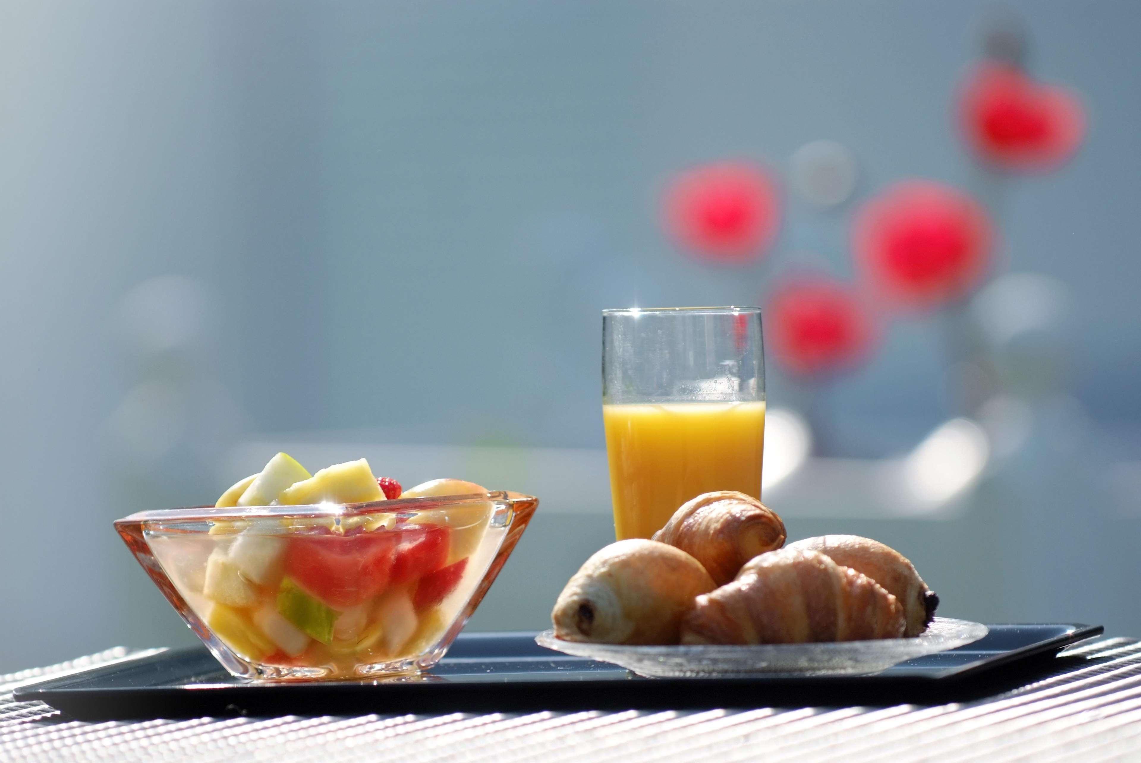 Hotel Kyriad La Rochelle Centre Ville Ngoại thất bức ảnh